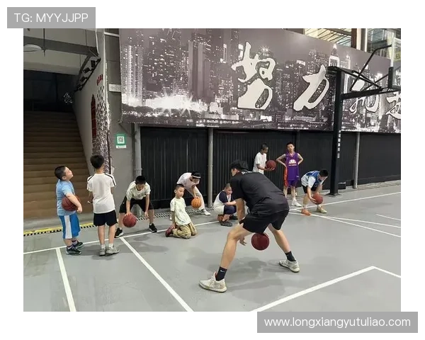 张芳的篮球人生：从热爱到坚持的深度对话与成长之路